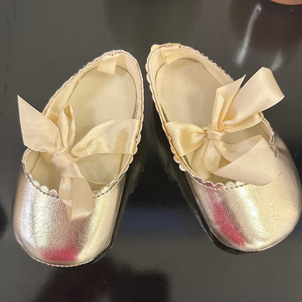 Macy's Shimmering Gold Baby Shoes Size 4